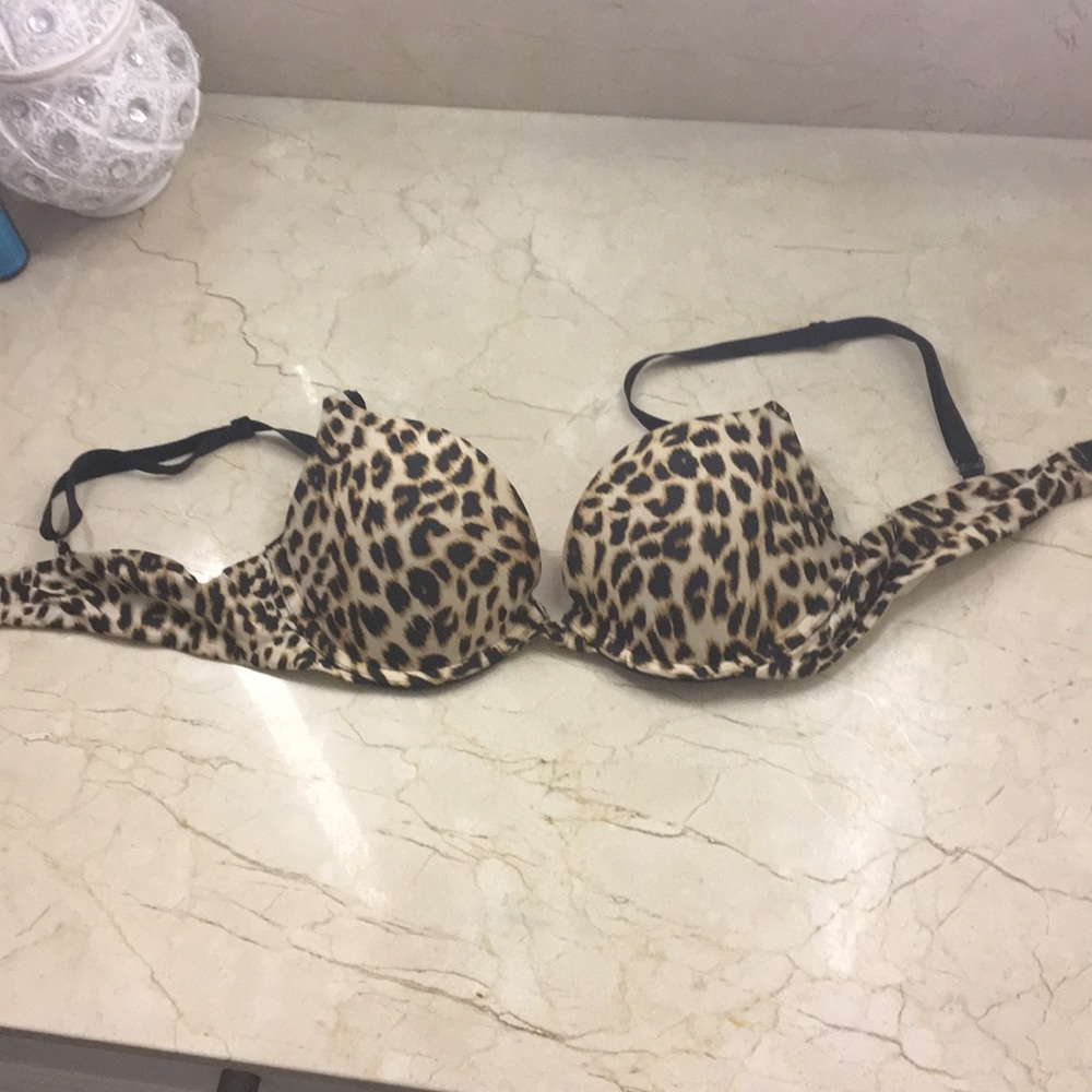 Pink leopard bra sz 34B